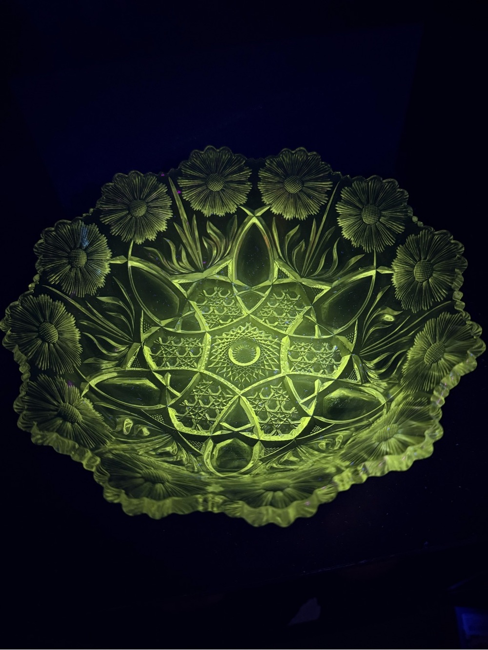 Vintage Manganese EAPG UV Reactive Bowl With Exquisite Pressed Flower Design
